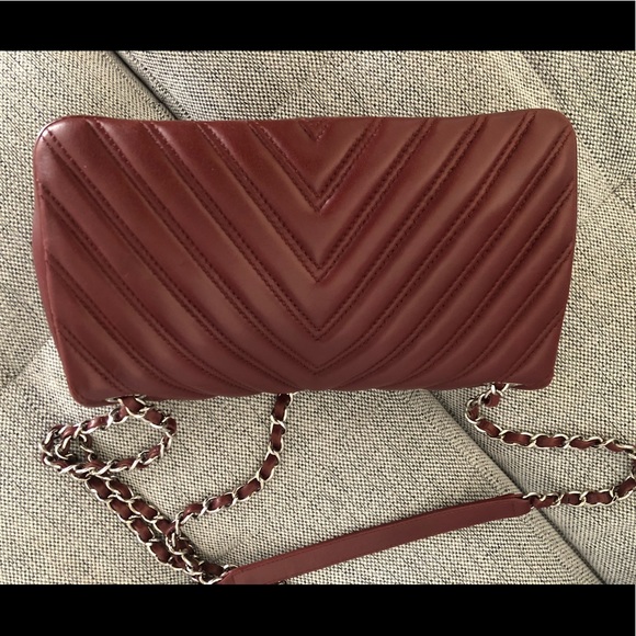 Chanel chevron flap - Picture 10 of 14